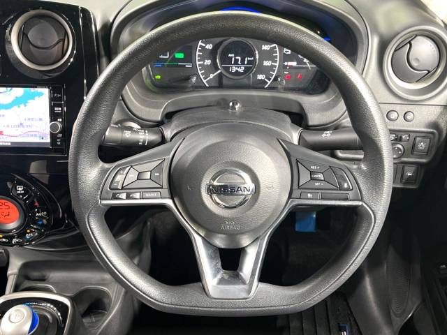 Nissan NOTE 2018-09 196774-11