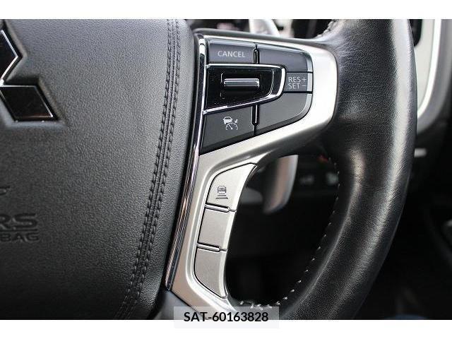 Mitsubishi OUTLANDER PHEV 2018-12 232034-4