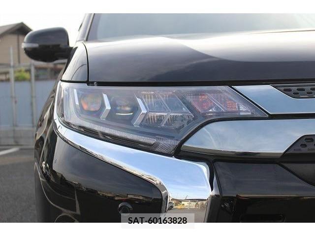Mitsubishi OUTLANDER PHEV 2018-12 232034-10