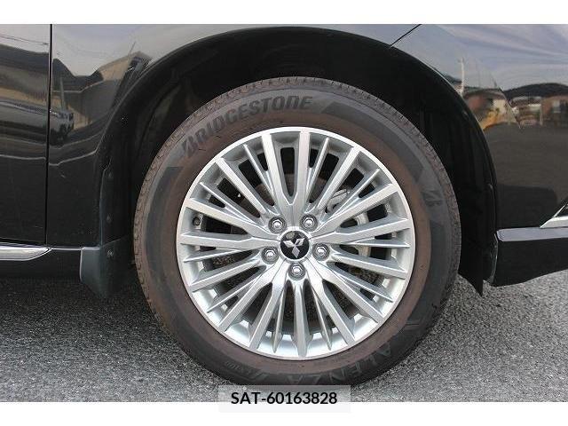 Mitsubishi OUTLANDER PHEV 2018-12 232034-12