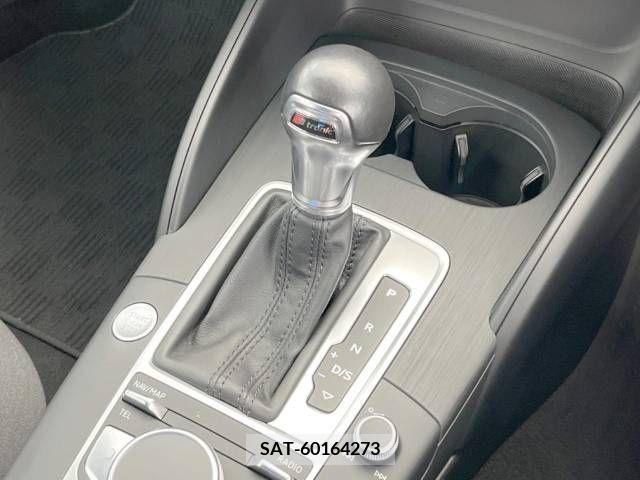 Audi A3 SEDAN 2017-01 356455-11