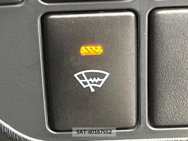 Toyota PRIUS 2014-01 329165-7