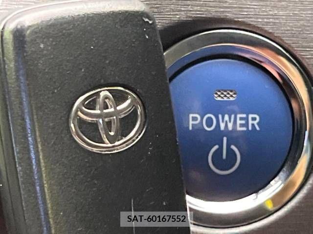 Toyota PRIUS 2014-01 329165-6