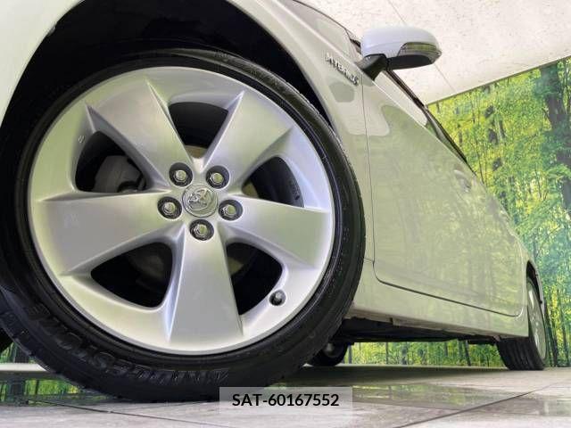 Toyota PRIUS 2014-01 329165-13