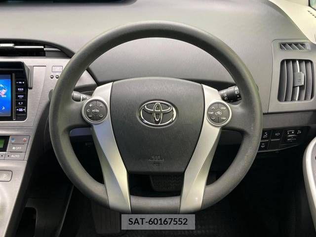 Toyota PRIUS 2014-01 329165-11