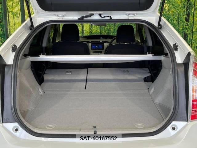 Toyota PRIUS 2014-01 329165-10