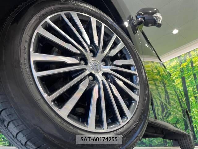 Nissan ELGRAND 2019-09 332288-14