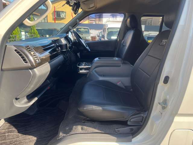 Toyota HIACE WAGON 2008-10 16386-11
