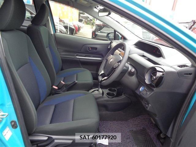 Toyota AQUA 2018-04 255551-12
