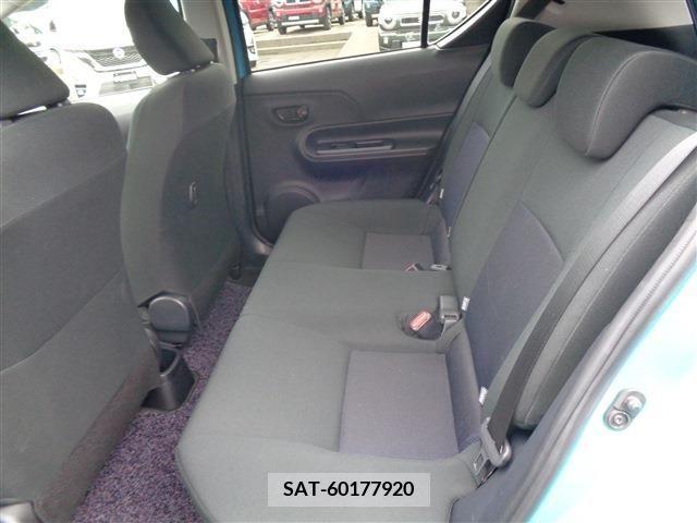 Toyota AQUA 2018-04 255551-9