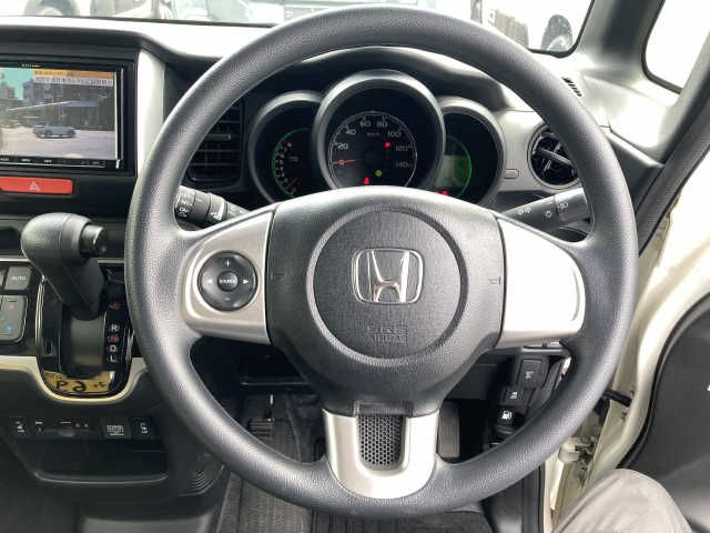 Honda N BOX 2017-05 6862-4