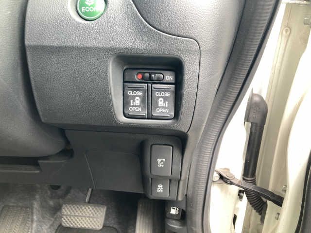 Honda N BOX 2017-05 6862-3