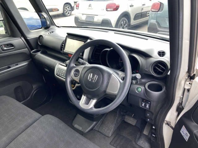 Honda N BOX 2017-05 6862-1