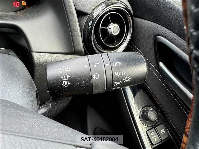 Mazda DEMIO 2018-10 328316-25