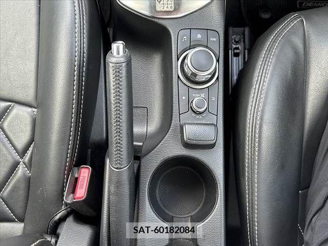Mazda DEMIO 2018-10 328316-29