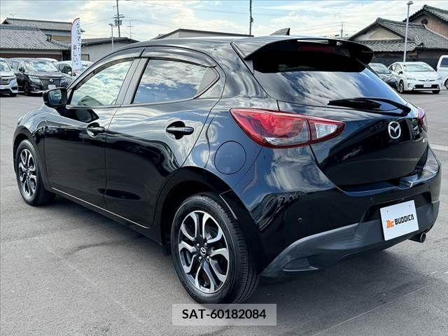 Mazda DEMIO 2018-10 328316-12