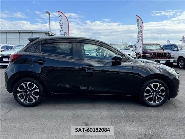 Mazda DEMIO 2018-10 328316-11