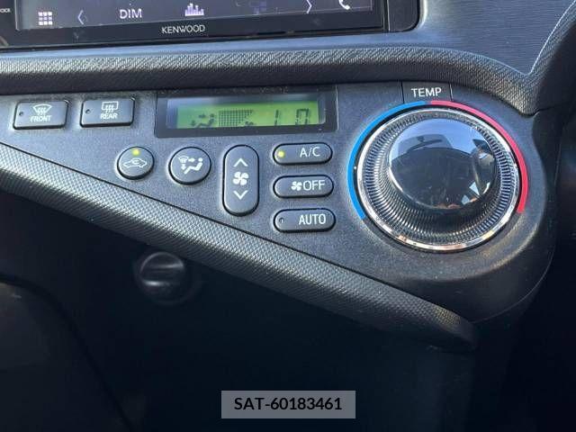 Toyota AQUA 2012-05 389348-5