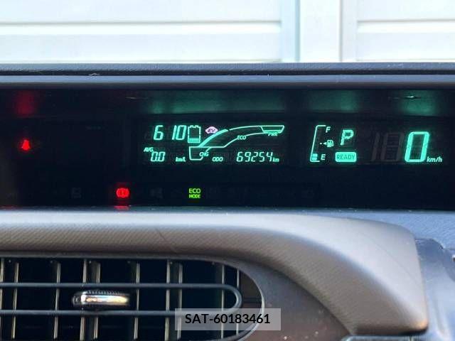 Toyota AQUA 2012-05 389348-8