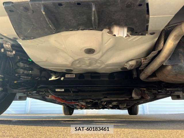 Toyota AQUA 2012-05 389348-18