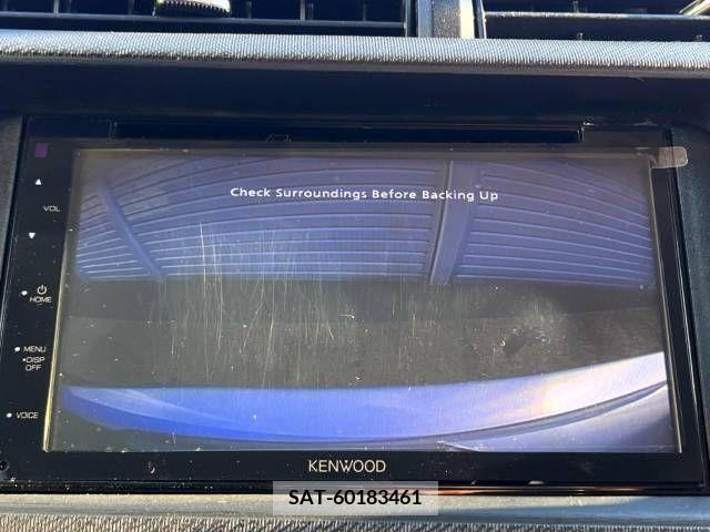 Toyota AQUA 2012-05 389348-3