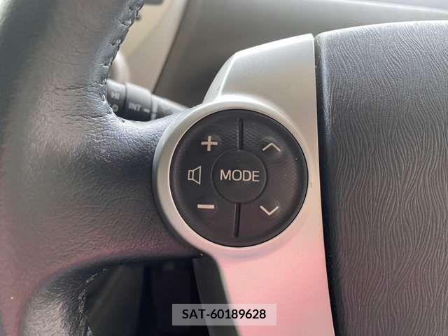 Toyota PRIUS ALPHA 2012-01 355026-13