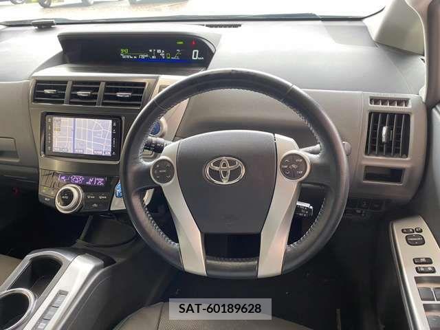 Toyota PRIUS ALPHA 2012-01 355026-10