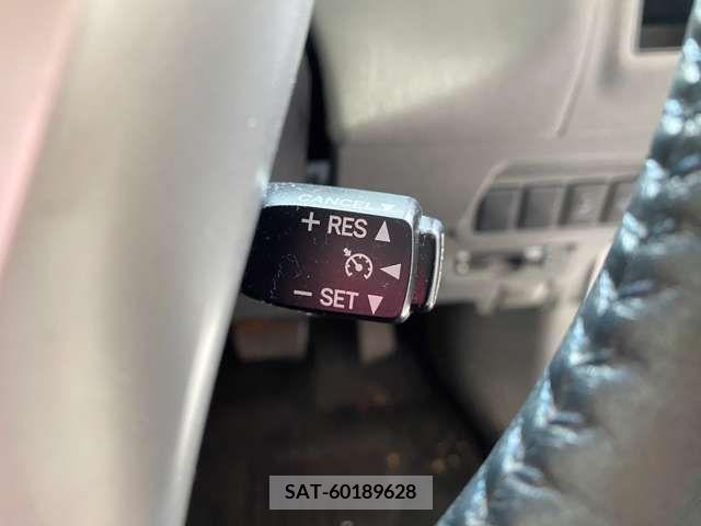Toyota PRIUS ALPHA 2012-01 355026-11