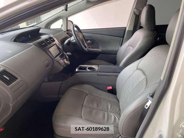 Toyota PRIUS ALPHA 2012-01 355026-6