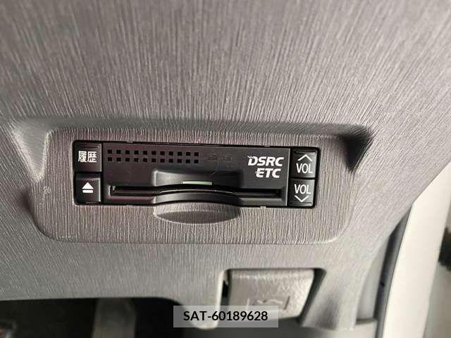 Toyota PRIUS ALPHA 2012-01 355026-19