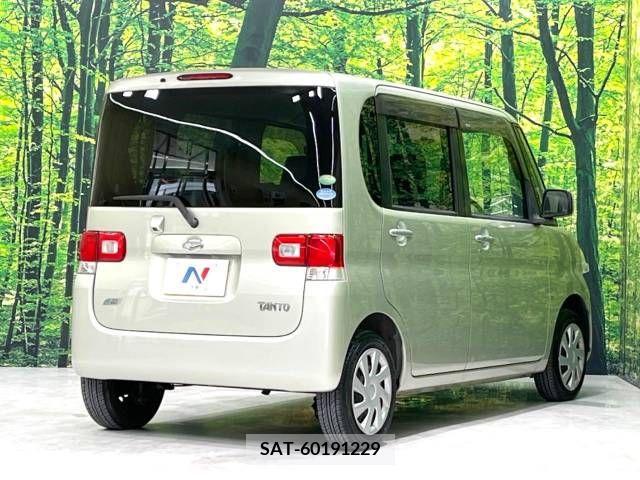 Daihatsu TANTO 2012-04 308953-17