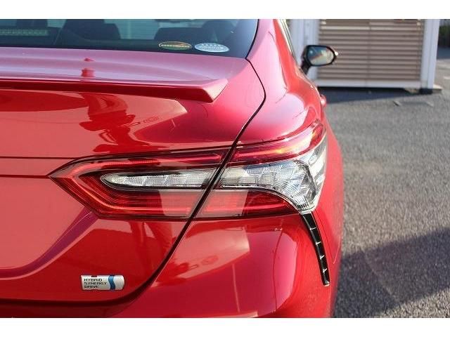 Toyota CAMRY HYBRID 2021-02 193242-11