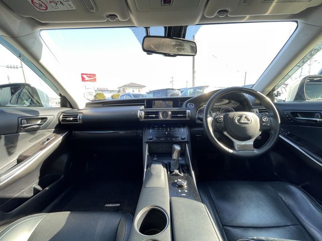 Lexus IS 2013-11 1448-2