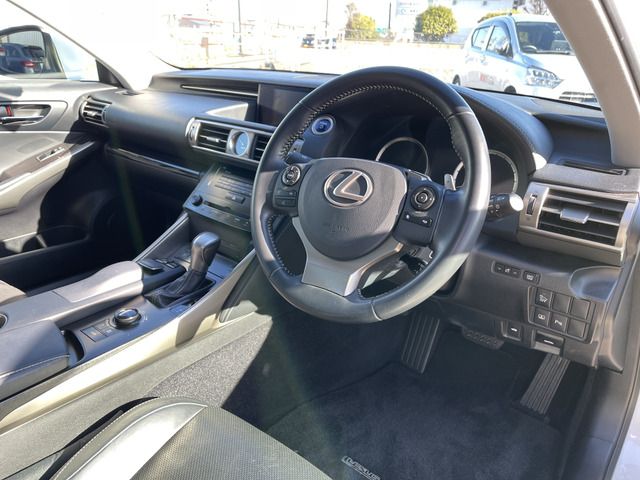 Lexus IS 2013-11 1448-8