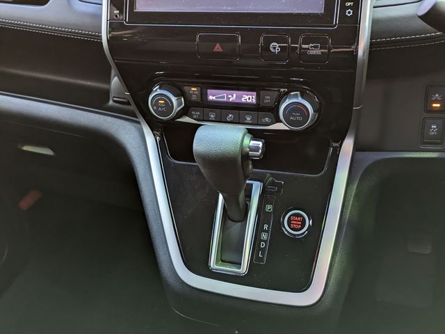 Nissan SERENA 2018-08 28835-10