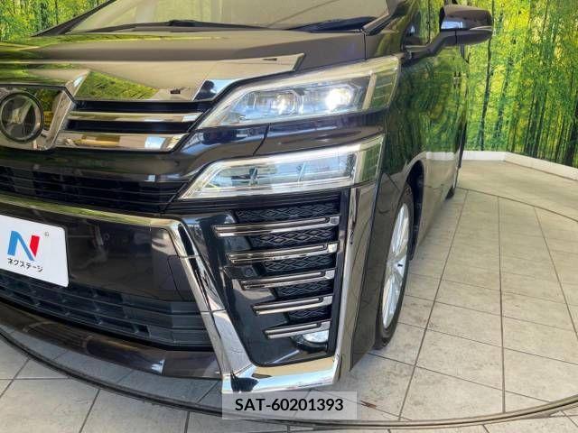 Toyota VELLFIRE 2018-12 332871-13