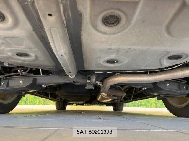 Toyota VELLFIRE 2018-12 332871-19