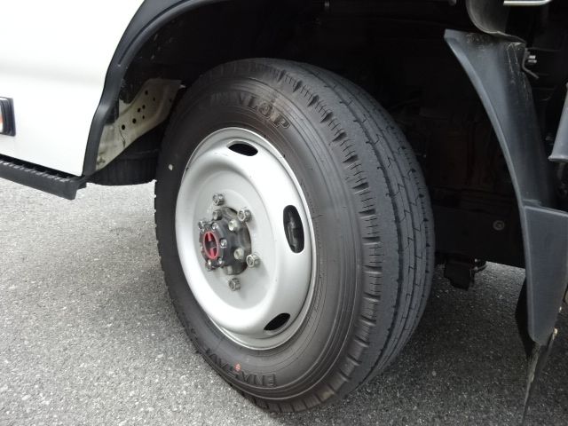 Isuzu ELF TRUCK 2019-08 8560-23