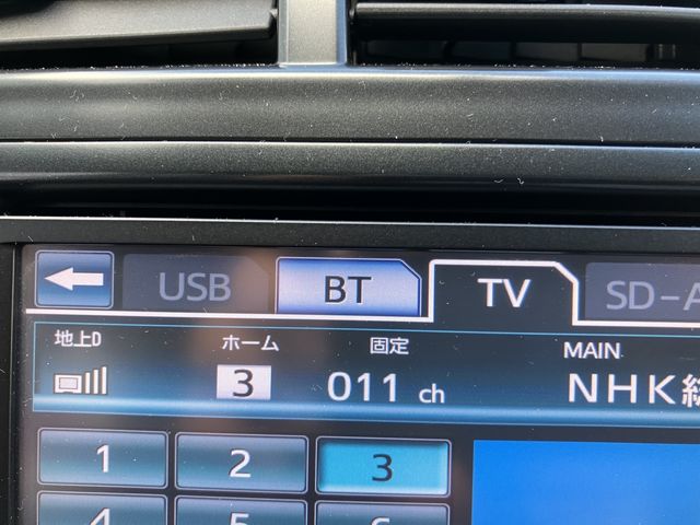 Toyota PRIUS ALPHA 2011-10 189763-12