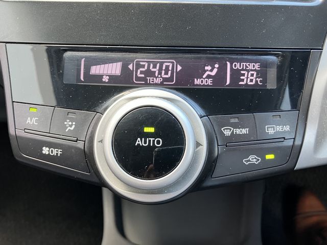 Toyota PRIUS ALPHA 2011-10 189763-18