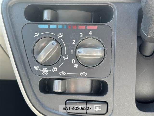 Toyota PASSO 2019-04 281238-6