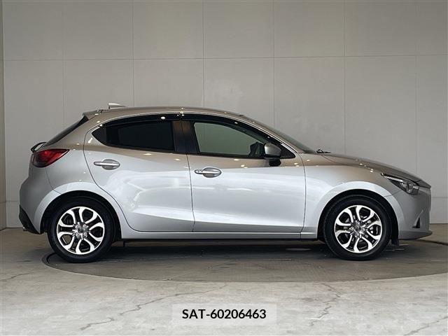 Mazda DEMIO 2019-04 232340-13