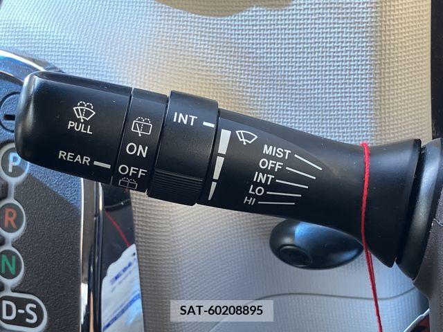 Toyota PORTE 2015-10 327611-13