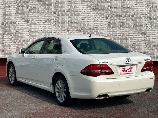 Toyota CROWN SEDAN 2009-01 5461-8