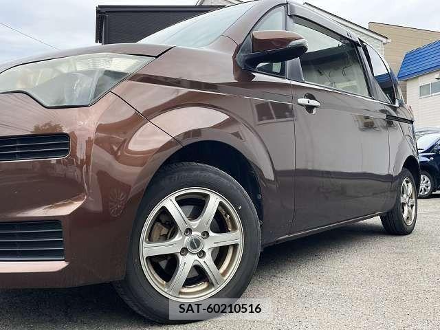 Toyota SPADE 2013-09 286053-3