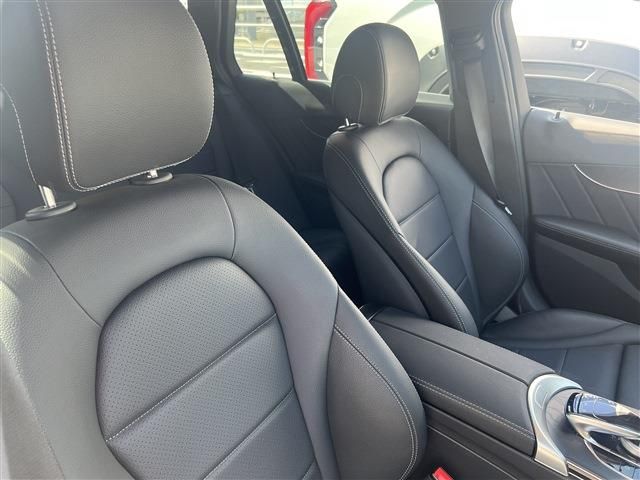 Mercedes Benz C-CLASS 2018-12 188270-17