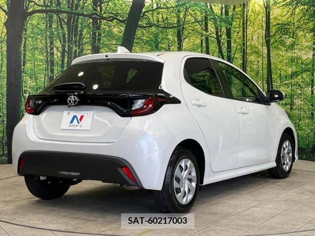 Toyota YARIS 2023-06 371403-17