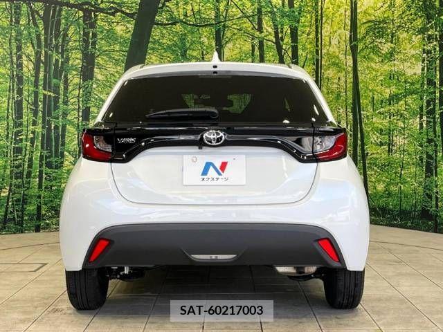Toyota YARIS 2023-06 371403-15