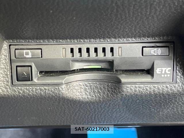 Toyota YARIS 2023-06 371403-7