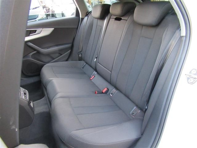 Audi A4 2016-12 17319-13
